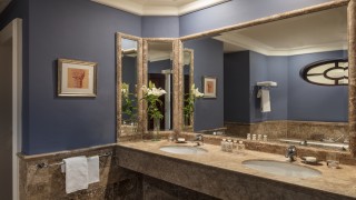 Anantara Marbella Acc FamConnectDeluxeTerrace Bathroom 2021 3 v2