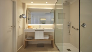 Caprice Alcudia Port Superior bathroom