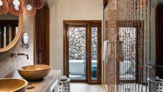 ZURI Suite Bathroom by Adam Letch v2