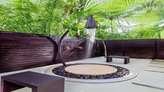 ReethiRah BeachVillaWithPool OutdoorShower P