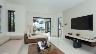 2 Bedroom Grand Pool Suite 7