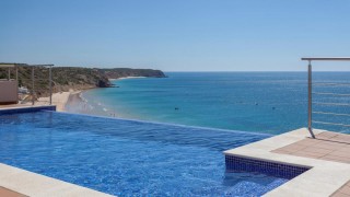 mar a vista infinity pool