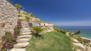 villa alegria exterior garden