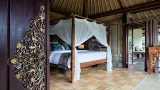 bedroom door villa sagitta ubud